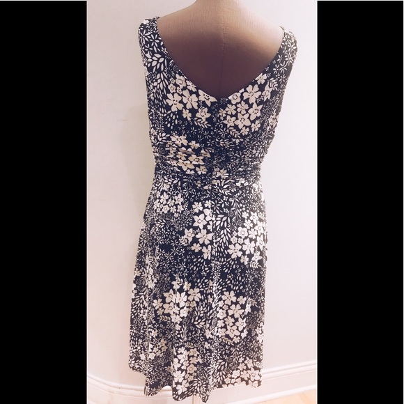 Jones New York Dress Size 10 - Picture 3 of 6